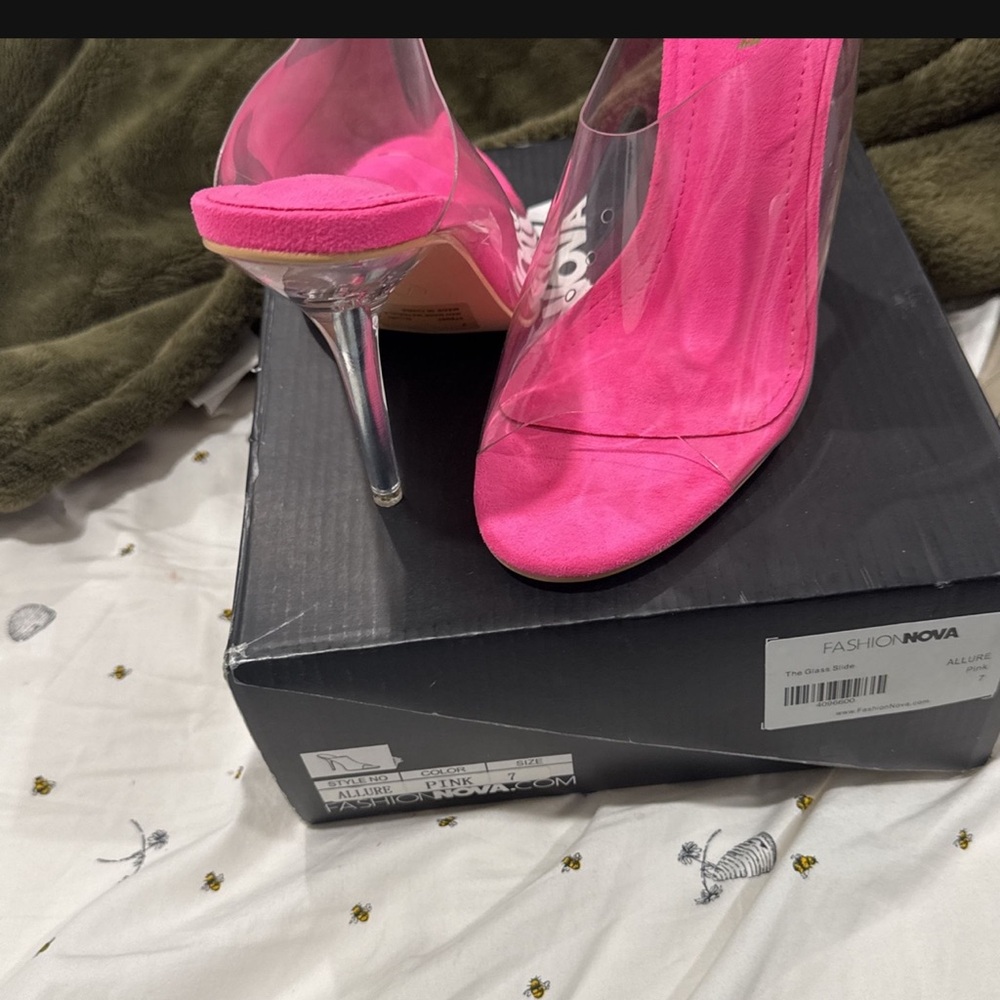Fashion, nova pink heels, clear, never worn